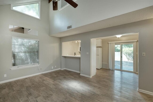 Building Photo - 2711 St Edwards Cir