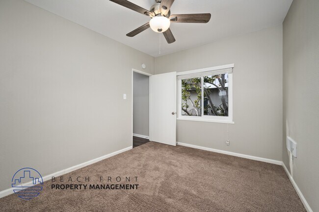 Foto del edificio - 374 Cypress Dr.