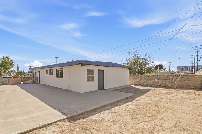 Foto del edificio - 1105 N Clark Dr