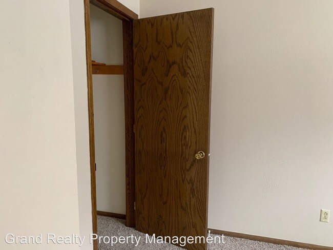 216 12th St Ne Owatonna Mn 55060 Apartment For Rent In Owatonna Mn Apartments Com