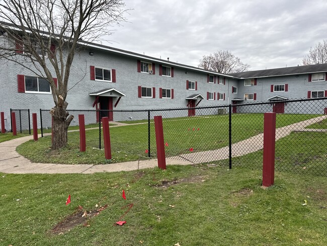 Building Photo - Garden Apartments