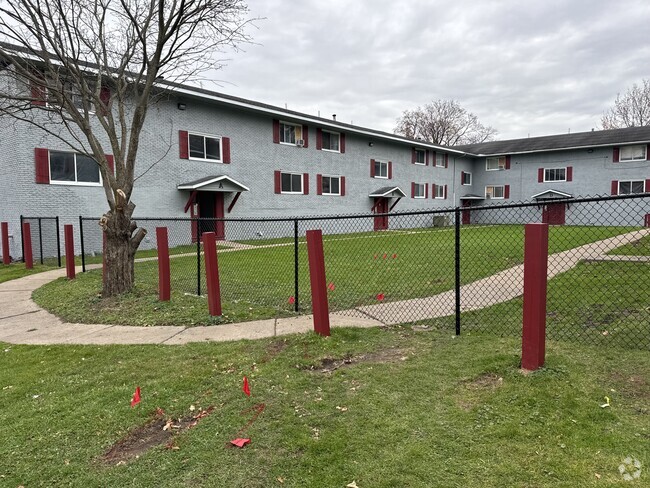 Building Photo - Garden Apartments