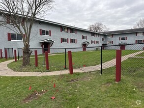 Building Photo - Garden Apartments
