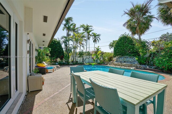 Foto del edificio - 11525 NE 22nd Dr