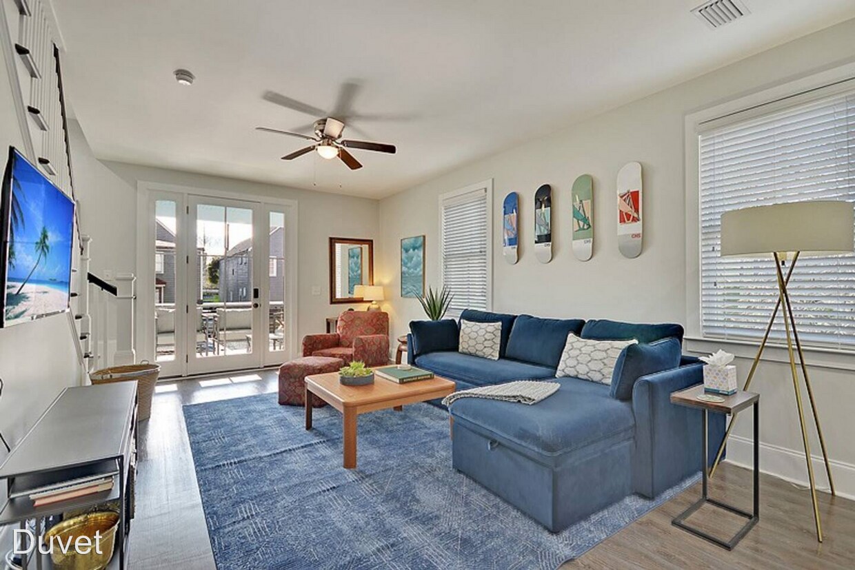 Foto principal - 4 br, 3 bath House - 162 Spring Street. D