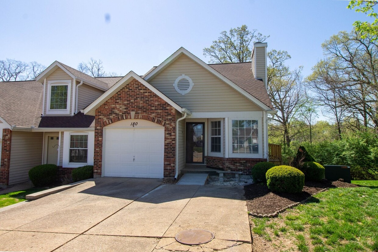 180 Cascade Cir Dr, Ballwin, MO 63021 House Rental in Ballwin, MO