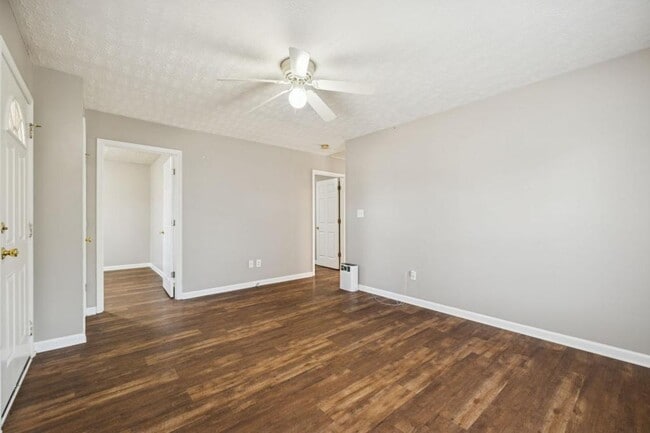 Building Photo - 216 Winters St