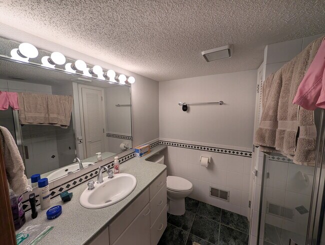 Baño - 924 Dartmouth Pl SE