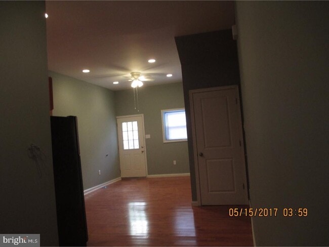 Building Photo - 2209 Carpenter St