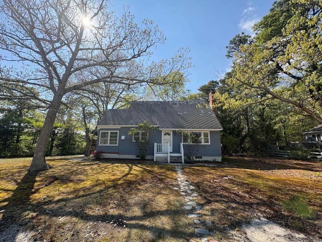 Foto principal - Charming Barnegat Retreat – Cozy 3-Bed Hom...