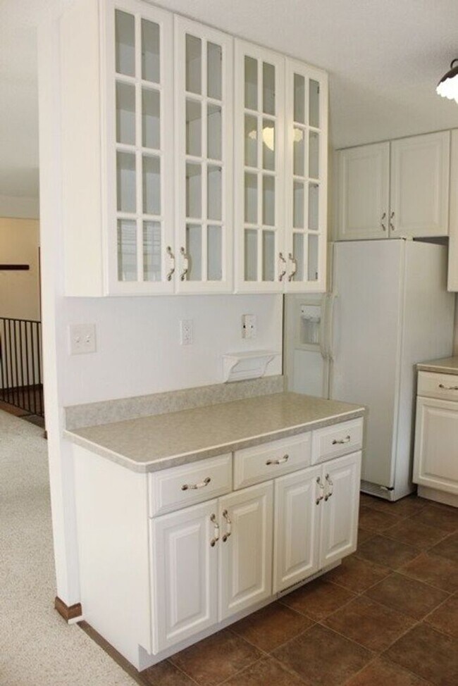 Foto del edificio - $1,800 | 3 Bedroom, 2 Bathroom House | Pet...