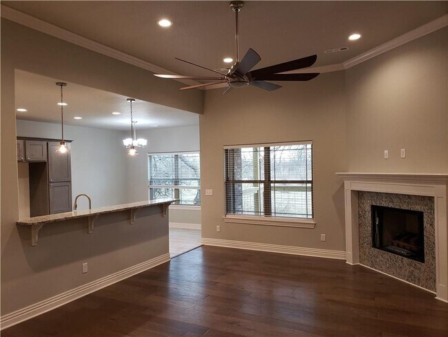 Building Photo - Spacious 4-Bedroom Home with Modern Upgrades & Fenced Yard