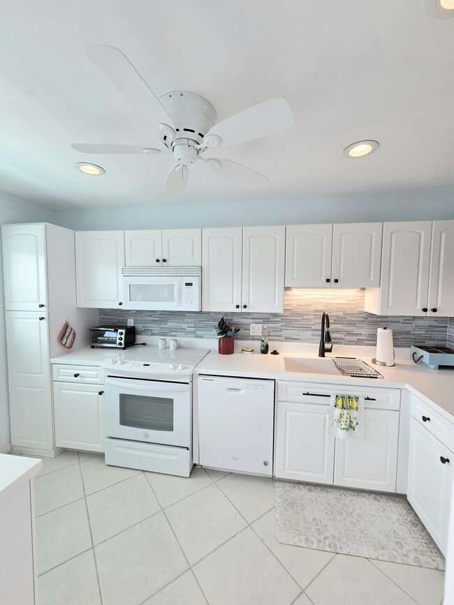 Building Photo - 1225 Carlton Ct