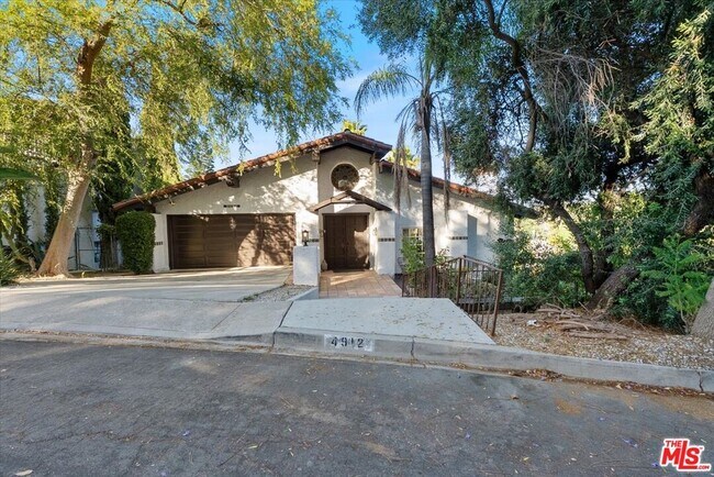 Building Photo - 4912 Llano Dr