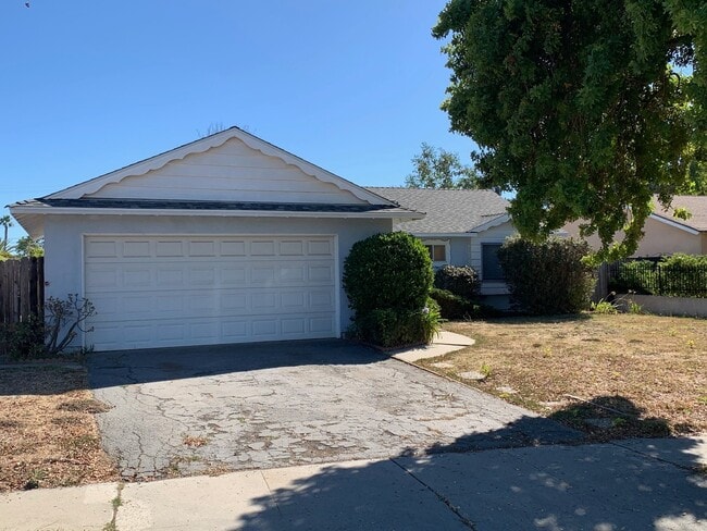 Building Photo - 3 Bedroom Goleta Home