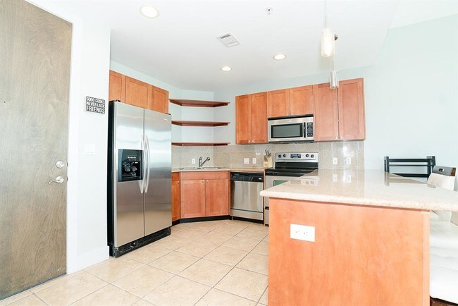 Building Photo - 500 Seawall Blvd