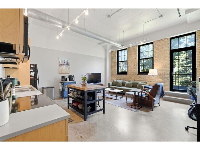Building Photo - 730 Stinson Blvd NE