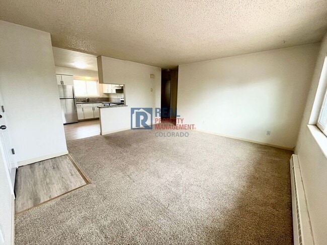 Building Photo - 2028 Friendship Pl