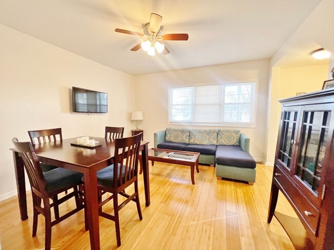 Photo - W Queen St. #224 Apartment