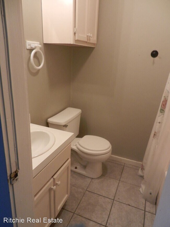 Building Photo - 2 br, 2 bath House - 1705 Donahue Ferry Road