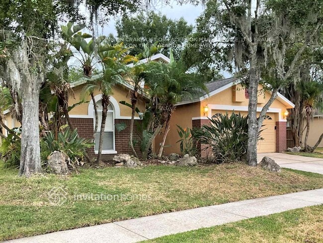 Foto del edificio - 14911 Rocky Ledge Dr