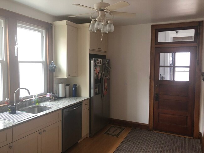 Foto del edificio - 3730 N Richmond St
