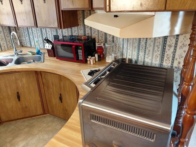 Building Photo - 35508 Irvin Way