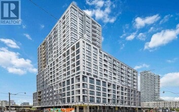 Building Photo - 15 Richardson St