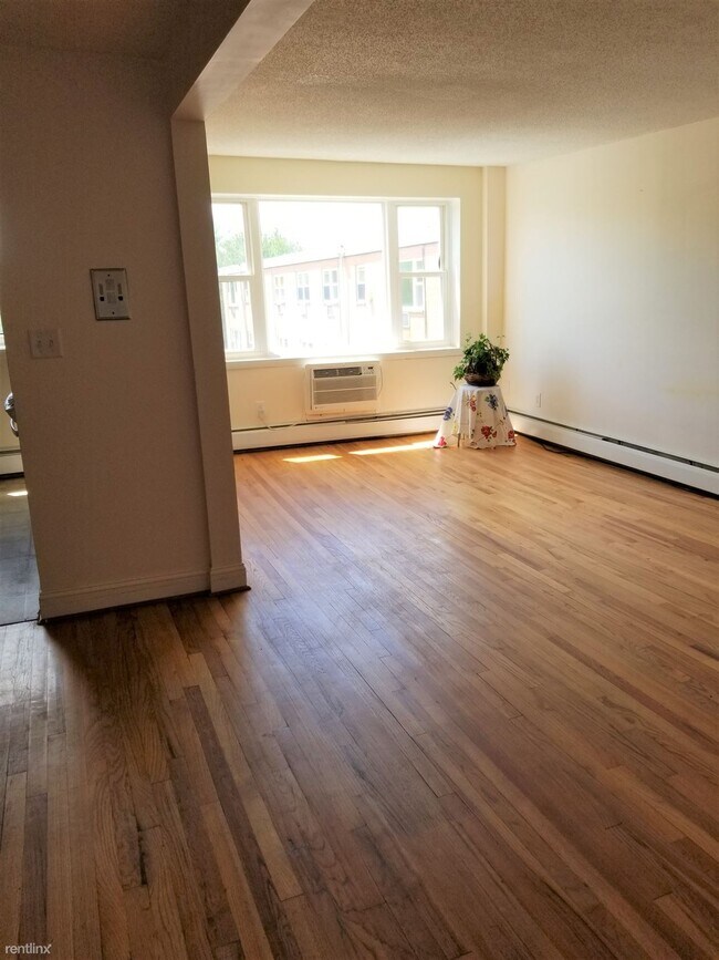 70 Farmington Ave, New London, CT 06320 Condo for Rent in New London