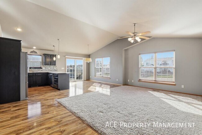 Foto del edificio - 6950 Manchester St