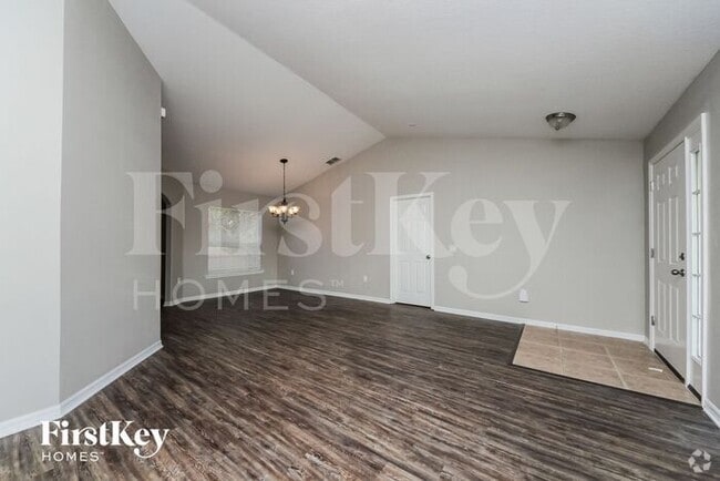 Building Photo - 403 Manitoba Ln