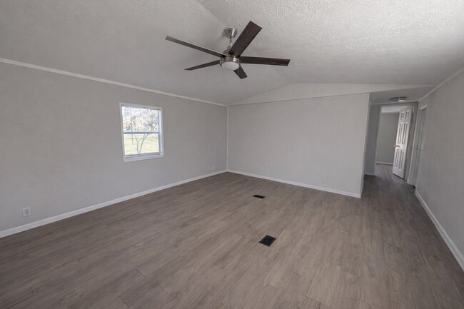 Foto del edificio - 5094 Red Barn Rd