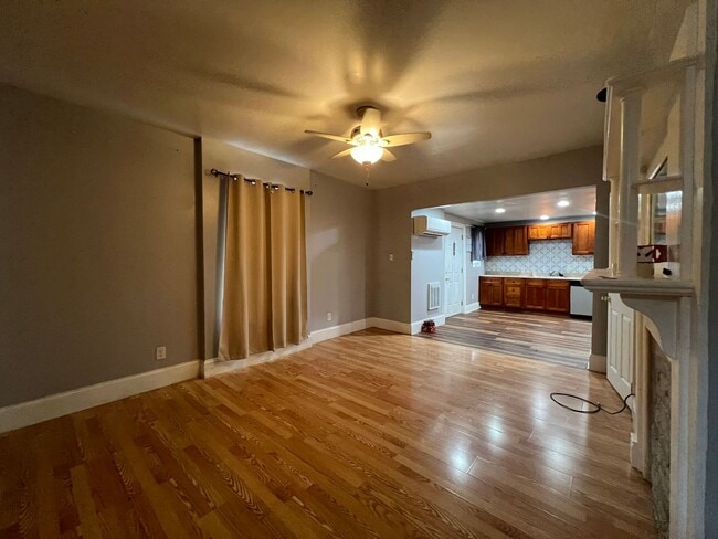 Building Photo - 1 bed and 1 bath unit