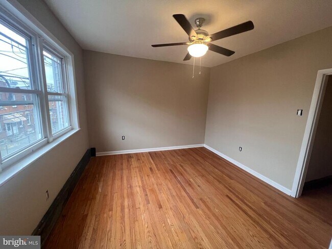 Foto del edificio - 3215 Salmon St