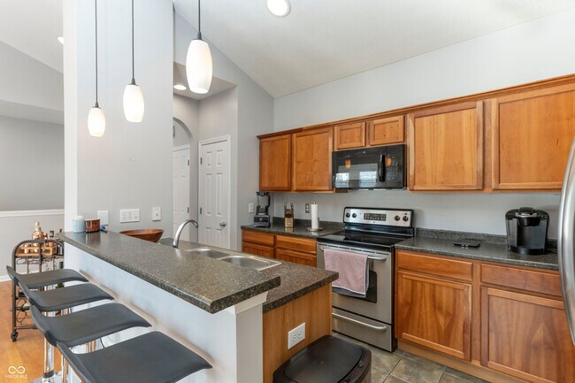 Foto del edificio - 1643 N College Ave