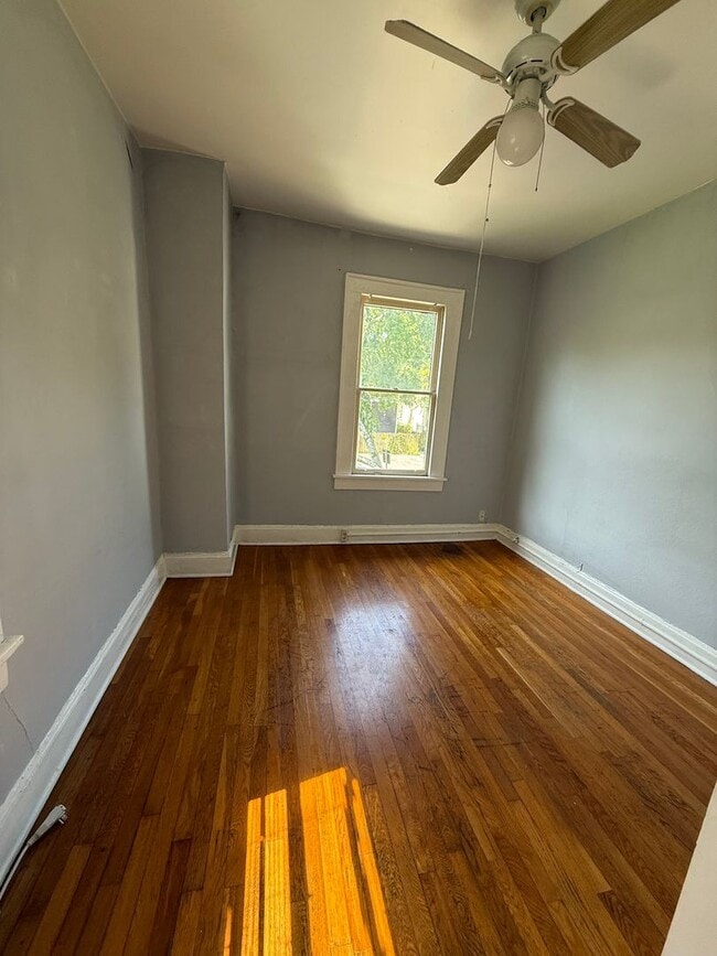 Building Photo - 311 E Duffy St