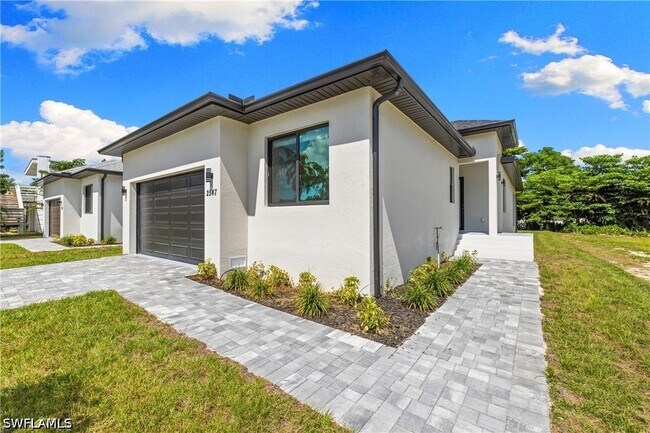 Building Photo - 2547 Storter Ave