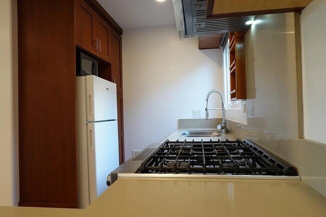 Foto del edificio - 1348 Cherry Ave