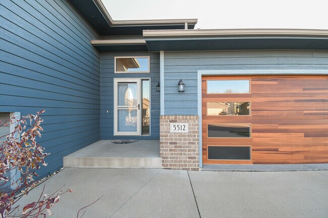 Foto del edificio - 5512 South Culbert Avenue