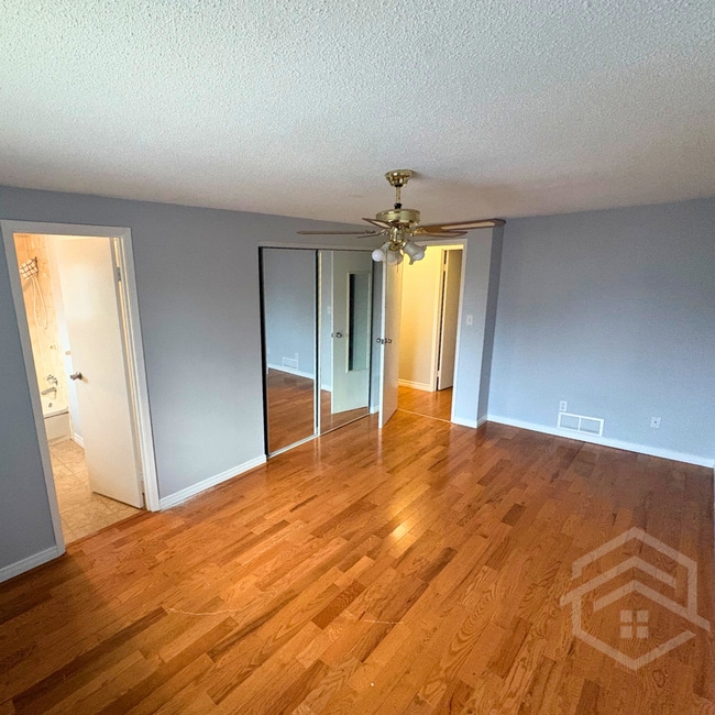 Building Photo - 3-Bedroom Townhouse in Woodstock!!