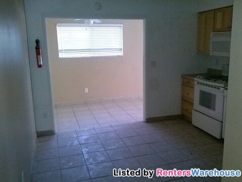 Building Photo - 29 E Pastime Rd