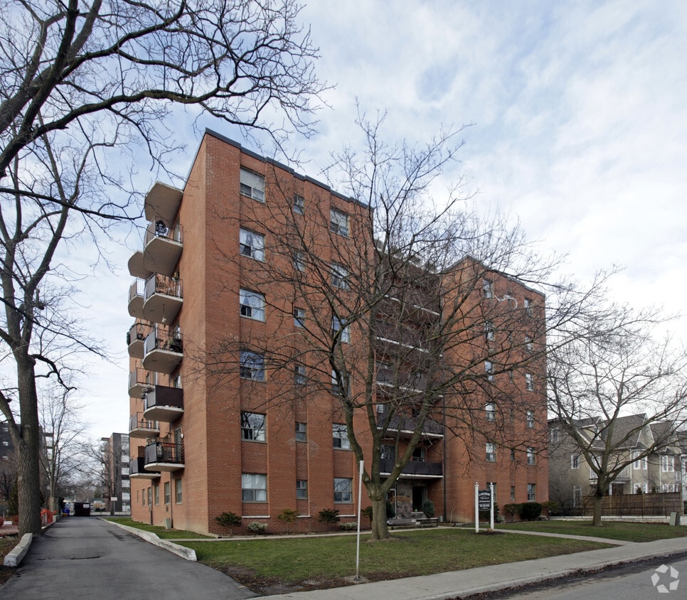 Building Photo - Lakeside Apartments