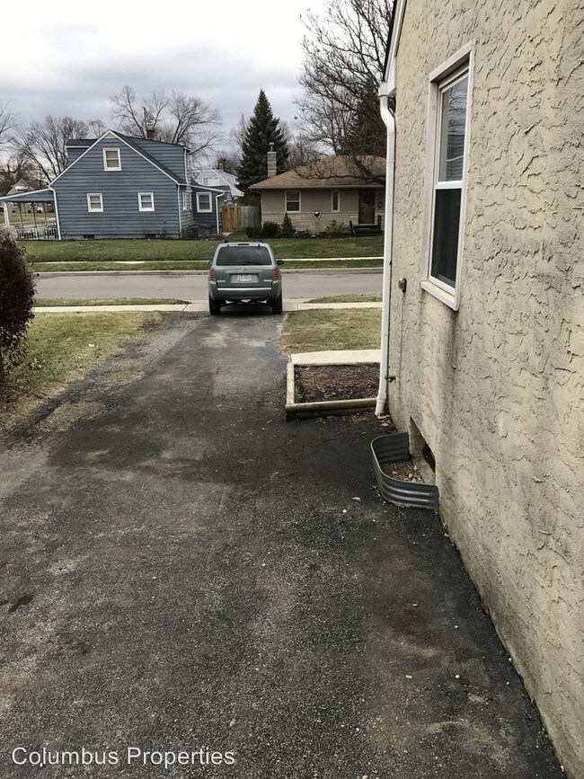 Building Photo - 4271 Ashgrove Dr