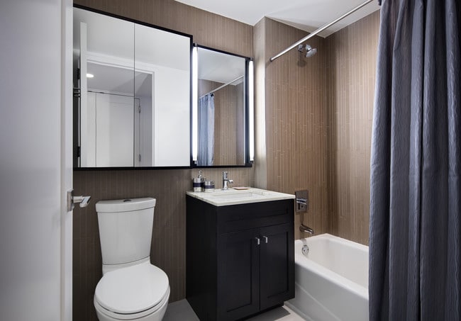 Interior Photo - 1214 Fifth Avenue