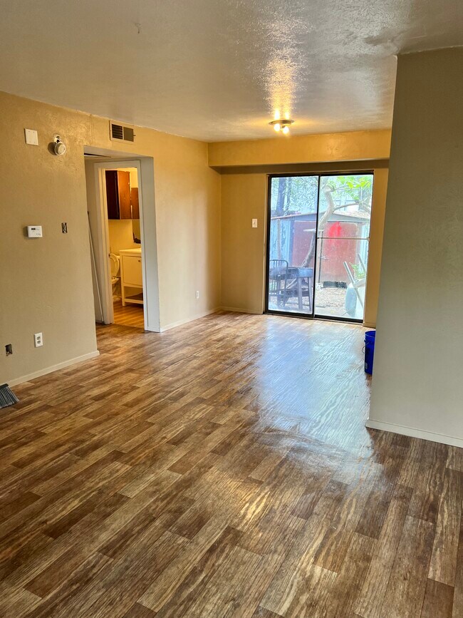 Living Room - 1823 Randolph Dr
