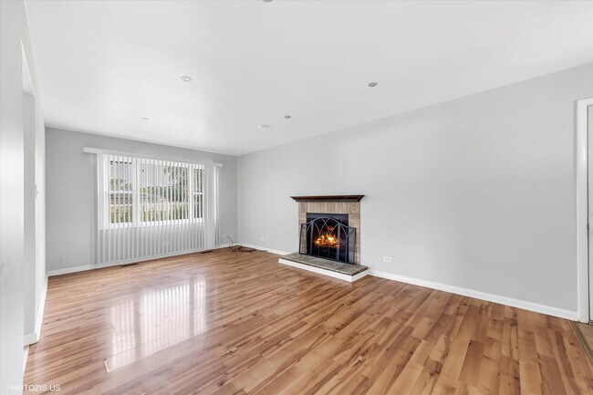 Foto del edificio - 17861 Princeton Ln