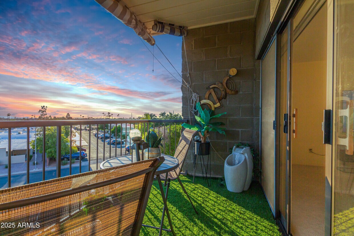 Foto principal - 425 S Parkcrest