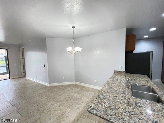 Foto del edificio - 7818 Bristol Cir