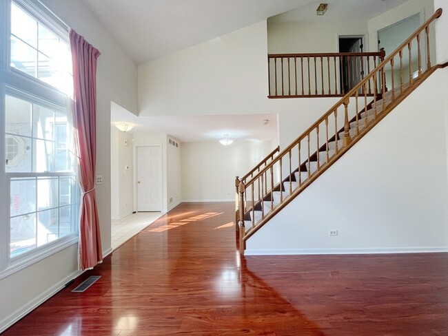 Building Photo - 312 Spring Creek Cir