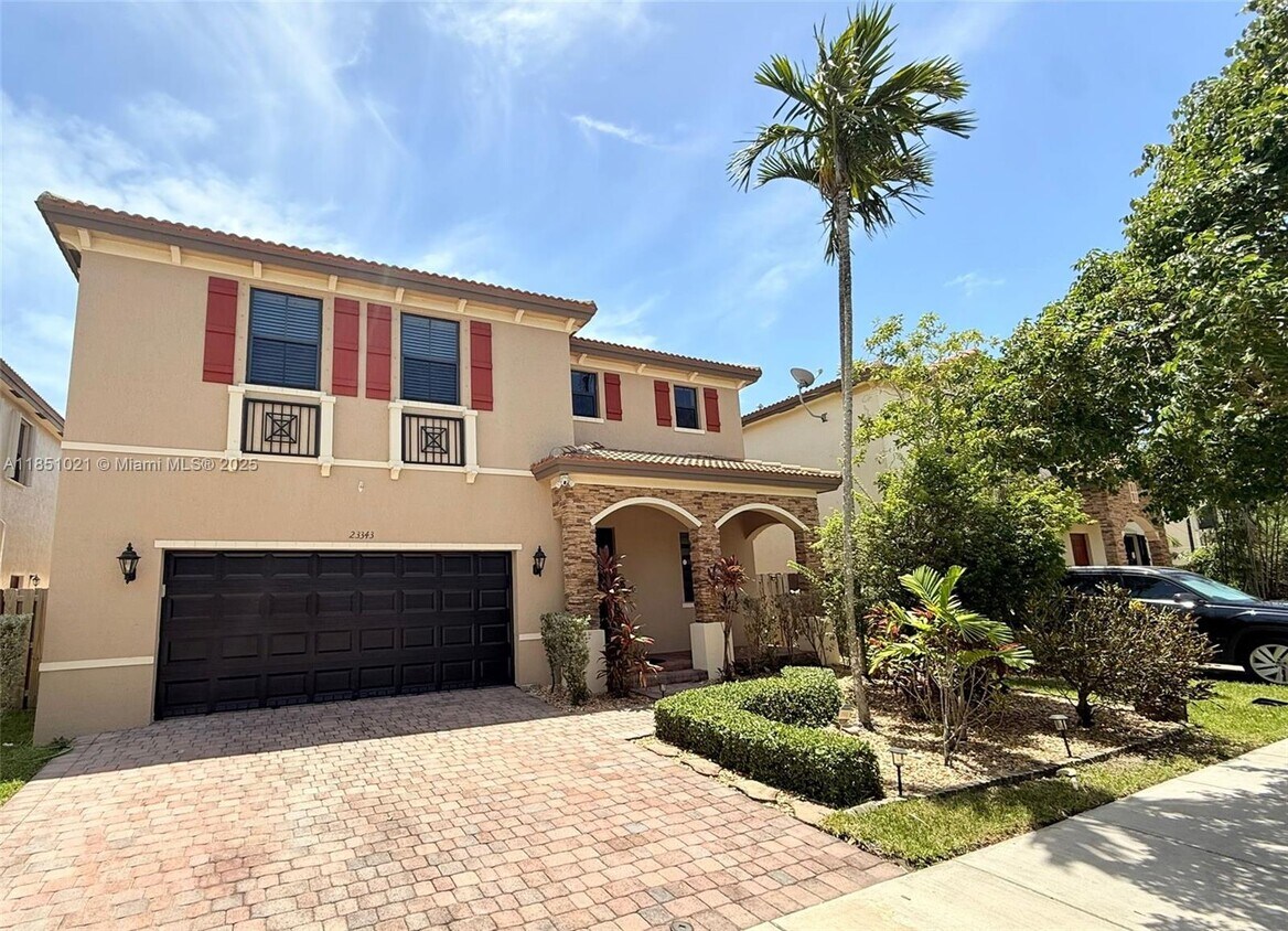 Foto principal - 23343 SW 116th Ct